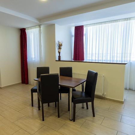 Aparthotel Sir Fundeni Tower Bukares Bagian luar foto