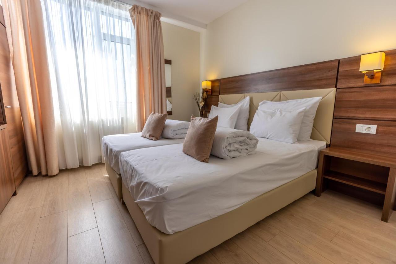 Aparthotel Sir Fundeni Tower Bukares Bagian luar foto