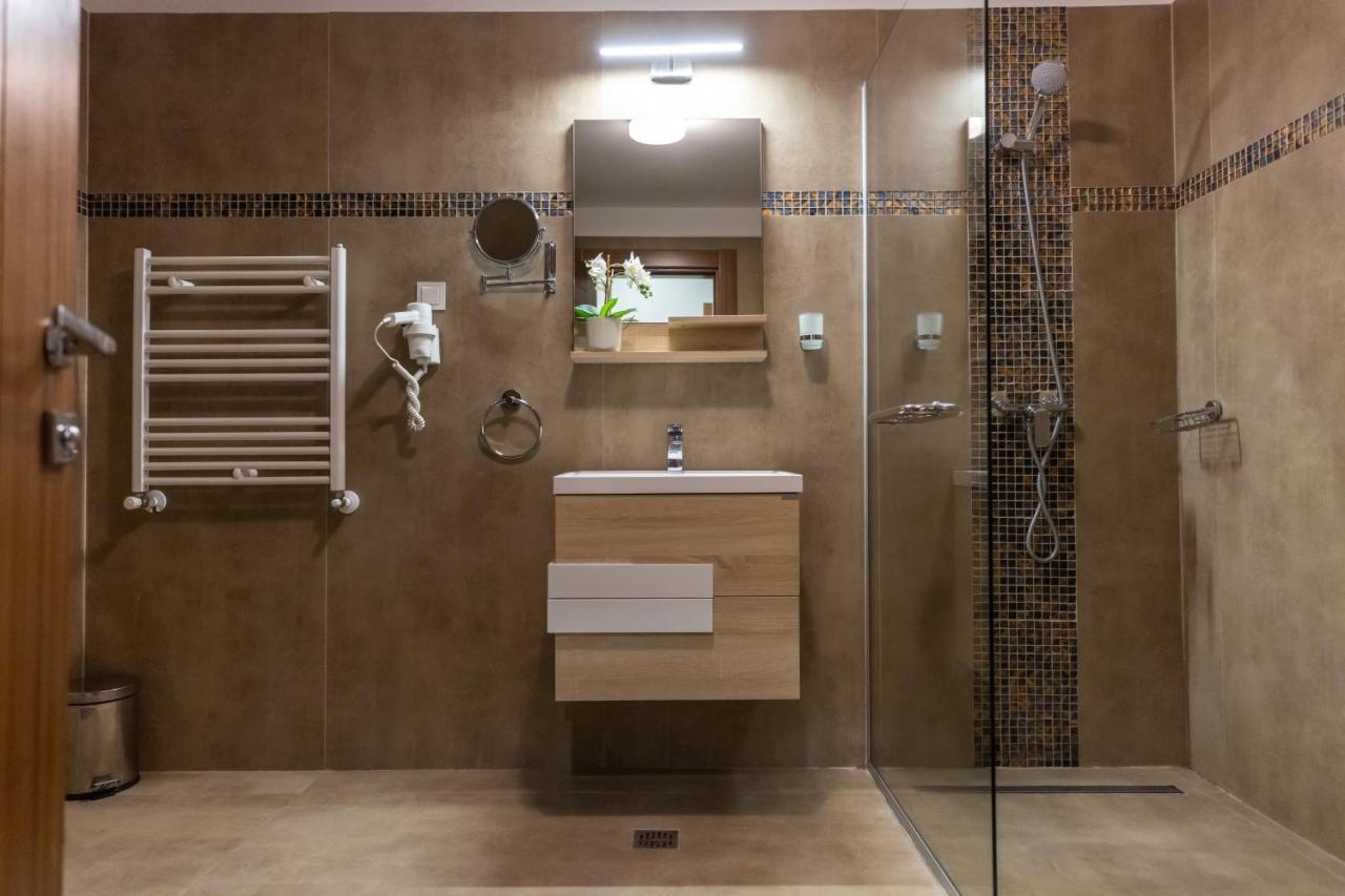 Aparthotel Sir Fundeni Tower Bukares Bagian luar foto
