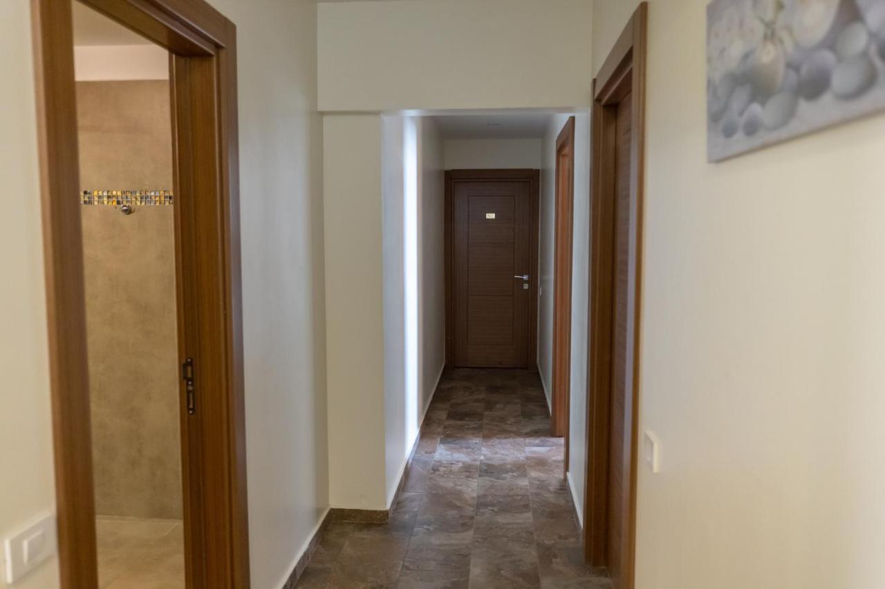 Aparthotel Sir Fundeni Tower Bukares Bagian luar foto