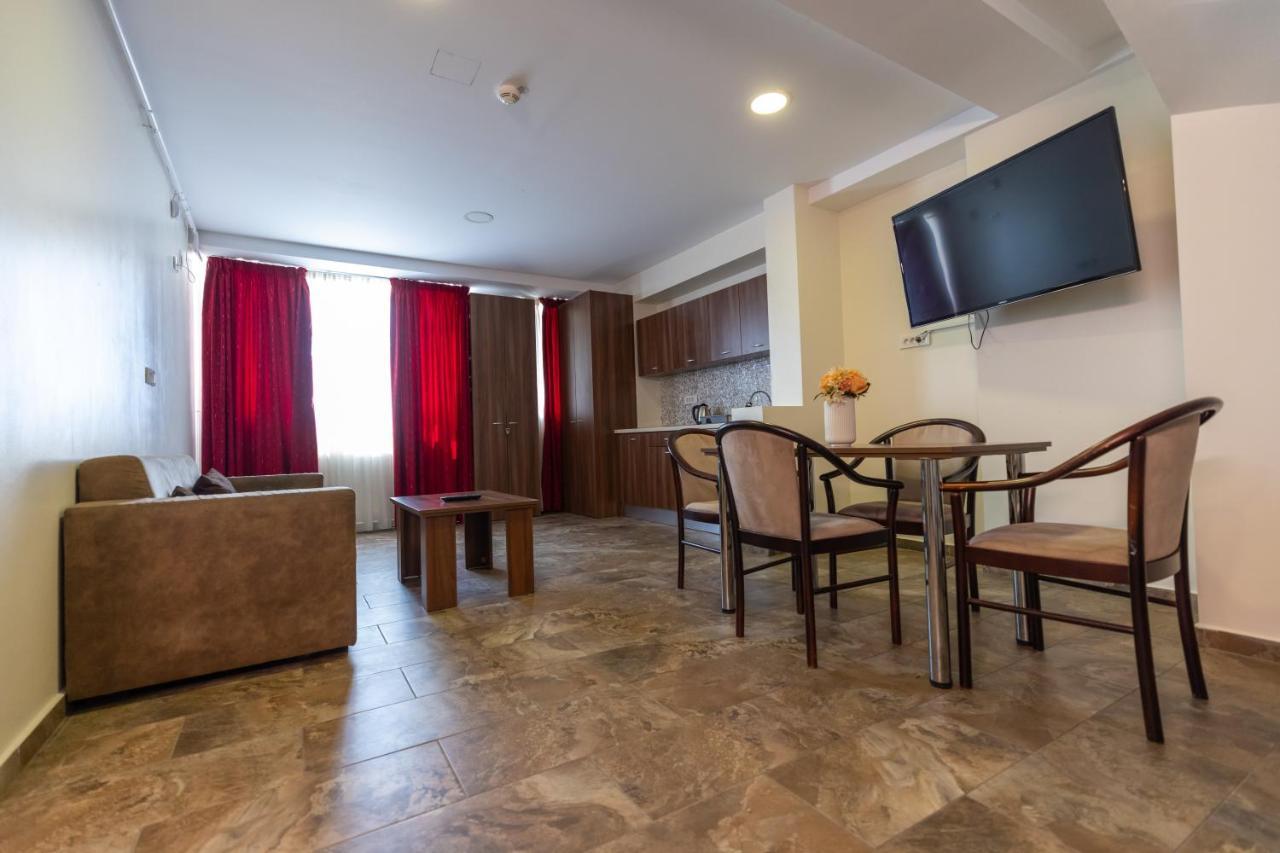 Aparthotel Sir Fundeni Tower Bukares Bagian luar foto