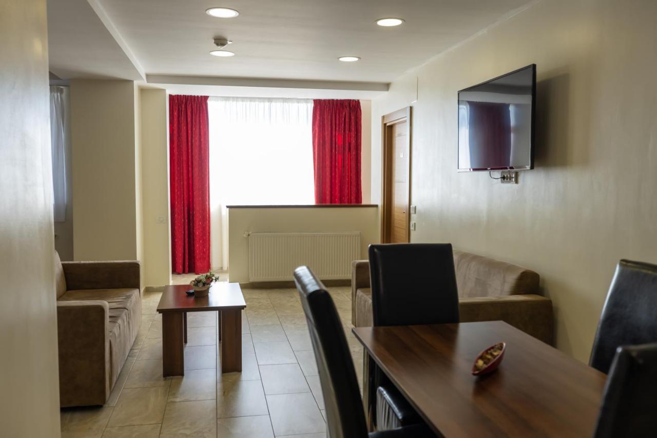 Aparthotel Sir Fundeni Tower Bukares Bagian luar foto